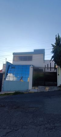 Fachada de la casa en Calle Tenango 1103, Toluca