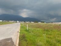 Vista panor&aacute;mica de la vialidad junto a los lotes de Desarrollo La Zanja