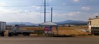 Vista de la infraestructura el&eacute;ctrica cercana a los lotes de La Zanja